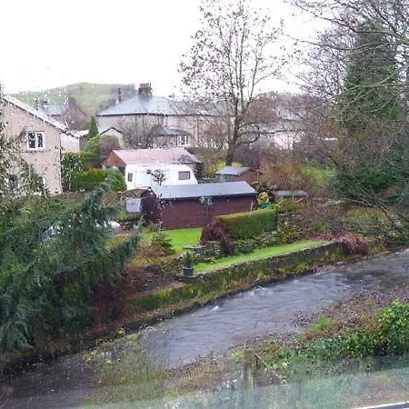 2 The Chapel * Staveley